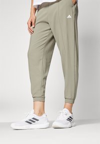 adidas Performance AEROREADY ESSENTIALS MINIMAL BRANDING WOVEN - Joggebukse - silver pebble