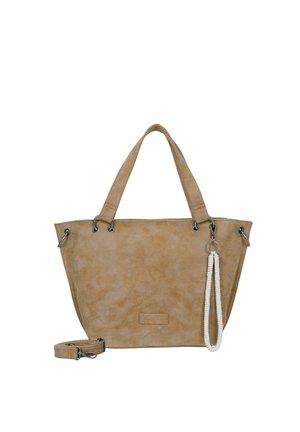 Sac fourre-tout en simili cuir tan avec des bretelles ajustables, des accessoires en métal argenté, et un porte-clés décoratif. Forme structurée avec une texture douce.