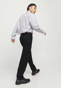 Thumbnail Image 5