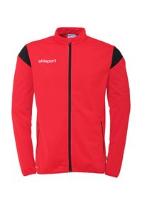 Rode sportjack met een ritssluiting, zwarte accenten op de schouders en een wit logo. Voorzien van zijzakken en een opstaande kraag.