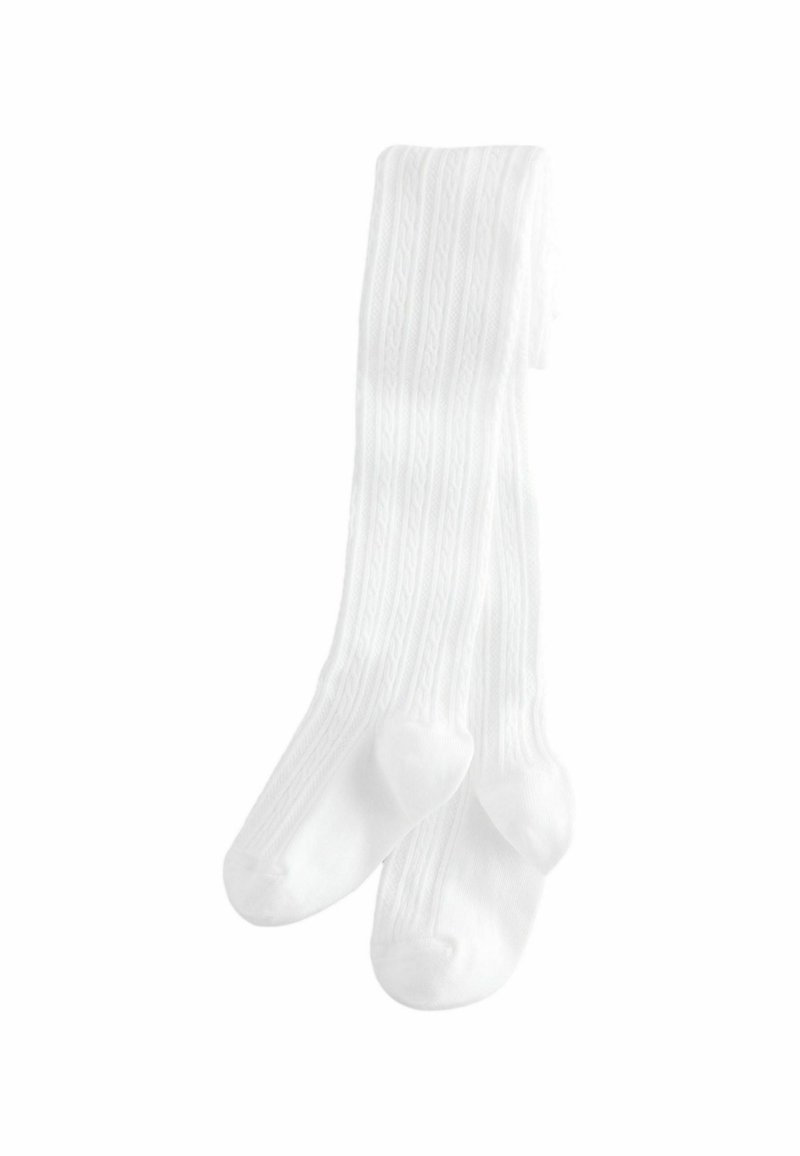 Valged kootud sokid, millel on sooniline tekstuur ja palmikmustrit, ümarate varvastega ja pehme viimistlusega.