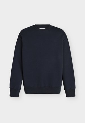 Μπλε ναυτικό φούτερ με στρογγυλή λαιμόκοψη, μακριά μανίκια, ριμπ μανσέτες και τελείωμα, με διακριτικό κείμενο λογότυπου στο στήθος.