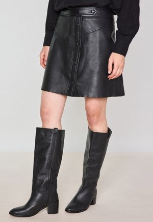 Gonna a campana - noir