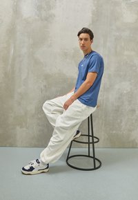 Puma 180 UNISEX - Sapatilhas - vapor gray/navy blazer
