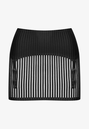 Jupe mini rayée noir et blanc en tissu lisse, dotée de rayures verticales et d'un design ajusté, avec un ourlet fini.