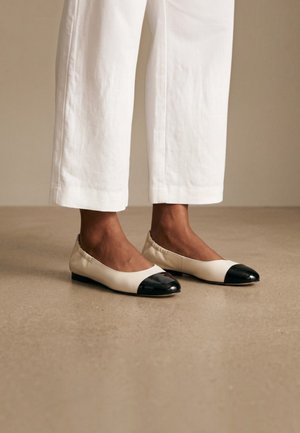 Melvin & Hamilton, ARIELLE 4 - Ballerinasko - wit
