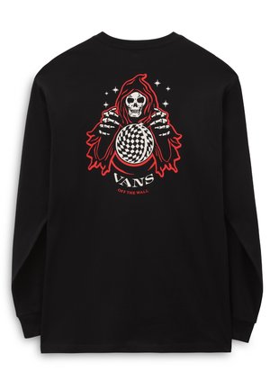 Camiseta negra de manga larga con un gráfico rojo y blanco de un esqueleto con una capa con capucha sosteniendo una bola con patrones, con el texto "VANS OFF THE WALL."