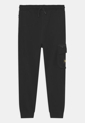 Zwarte joggingbroek met een elastische tailleband en een verstelbare trekkoord. Voorzien van een zijvak met rits en een geborduurd logo.