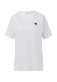T-shirt en coton blanc à manches courtes et col rond, arborant une petite broderie en forme de cœur multicolore sur la poitrine gauche.