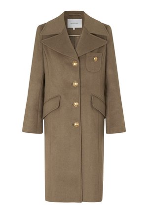 Cappotto in misto lana marrone con ampio risvolto, sei bottoni dorati, due tasche frontali e una tasca sul petto. Design dritto e di lunghezza intermedia.