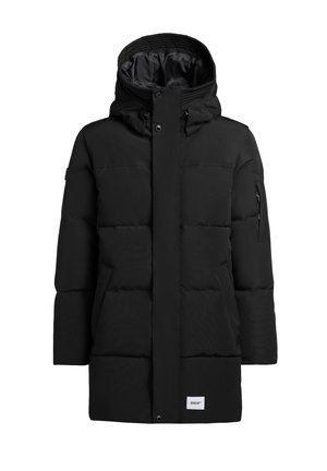 Mustat untuvatakki, jossa on huppu, joka on varustettu sileällä pinnalla, vaakasuoralla tikkauksella, etuosan napituskiinnityksellä ja vasemmassa hihassa vetoketjullinen tasku.