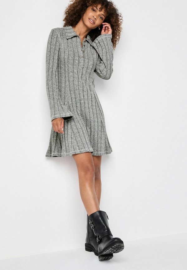 COLLARED LONG SLEEVE MINI - REGULAR FIT - Blusenkleid