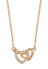 Naszyjnik w kolorze złotym z dwiema splatającymi się sercami; jedno serce zdobione błyszczącymi, przezroczystymi kamieniami oraz delikatnym łańcuszkiem.