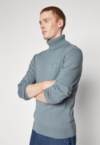 BOSS AKIRO - Neule - open green