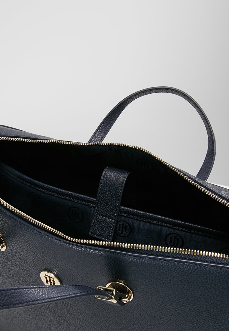 tommy hilfiger core computer bag