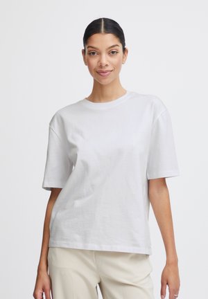 White cotton t-shirt with short sleeves, relaxed fit, and crew neckline. Smooth texture, minimal design, suitable for casual wear.