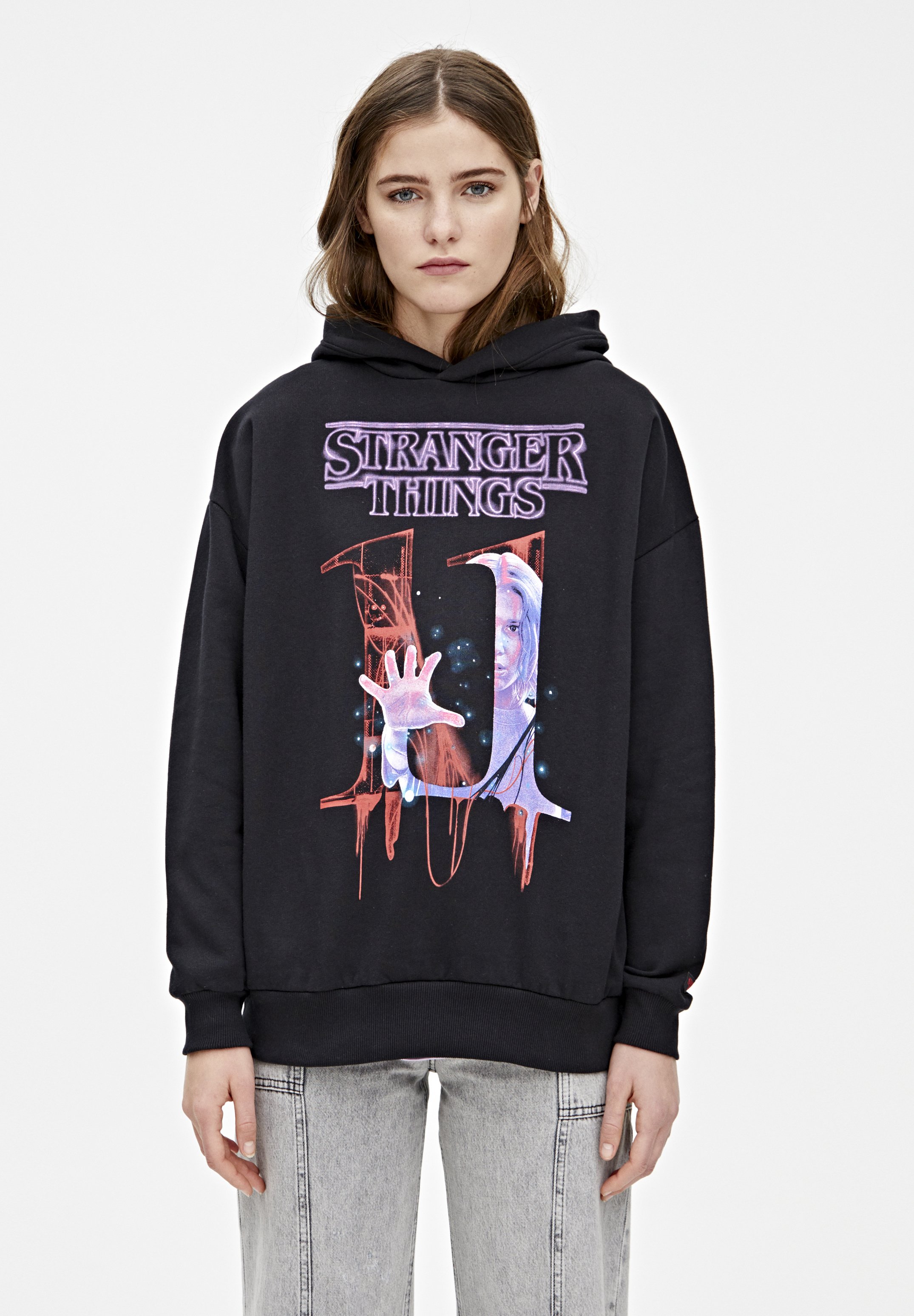 PULL&BEAR SWEATSHIRT STRANGER THINGS 3 ELEVEN 05596328 PULL&BEAR SWEATSHIRT STRANGER THINGS 3 ELEVEN 05596328