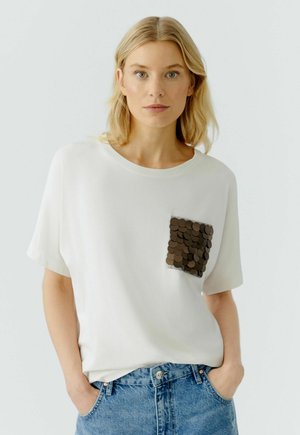 T-shirt print - gardenia