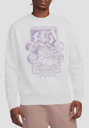 Weißes Sweatshirt mit lila Grafikdruck, auf dem "Die Fantastischen Vier" und stilisierte Abbildungen der Charaktere zu sehen sind, aus einem weichen, strukturierten Stoff.