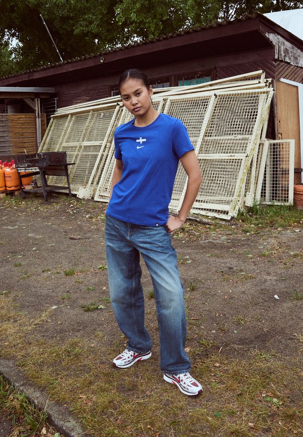 ENGLAND CREST TEE - National team wear2