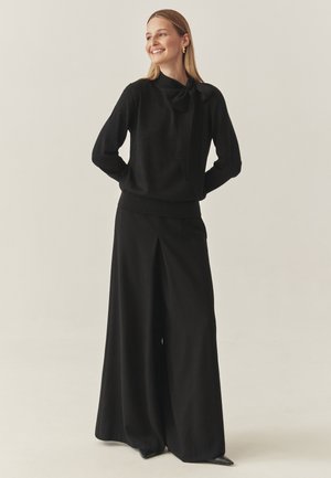 CONA - Pulover - black lurex