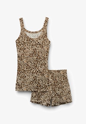 Mouwloos tanktop met luipaardprint en bijpassende pyjamashort met knopen aan de voorkant, plat gelegd op een witte achtergrond.