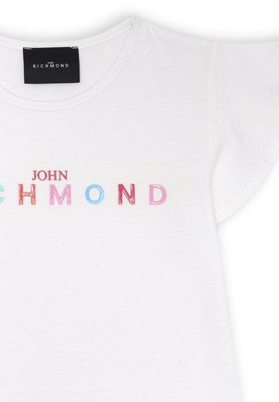 T-shirt bianco in cotone con maniche corte. Presenta un testo colorato e lucido "JOHN RICHMOND" in vari colori pastello sulla parte anteriore.