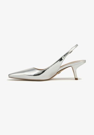 Silberne metallische Slingback-Pumps mit spitzem Zehenbereich, mittelhohem Absatz, glatter Textur und minimaler Detailgestaltung. Verfügt über einen verstellbaren Knöchelriemen.