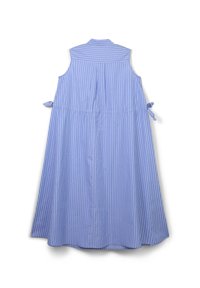 Abito senza maniche a righe blu e bianche con colletto alto, dettagli annodati in vita e una silhouette fluida a forma di A. Tessuto morbido.