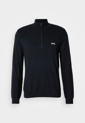 Marine pullover met een hoge kraag en een halve rits. Het materiaal is zacht met een gestructureerde afwerking. Heeft een klein wit "BOSS" logo op de borst.