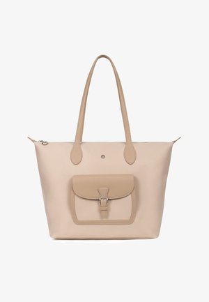 Sac fourre-tout beige avec longues poignées, poche avant dotée d'un rabat et d'une boucle, et fermeture éclair sur le dessus. Design simple avec texture lisse.