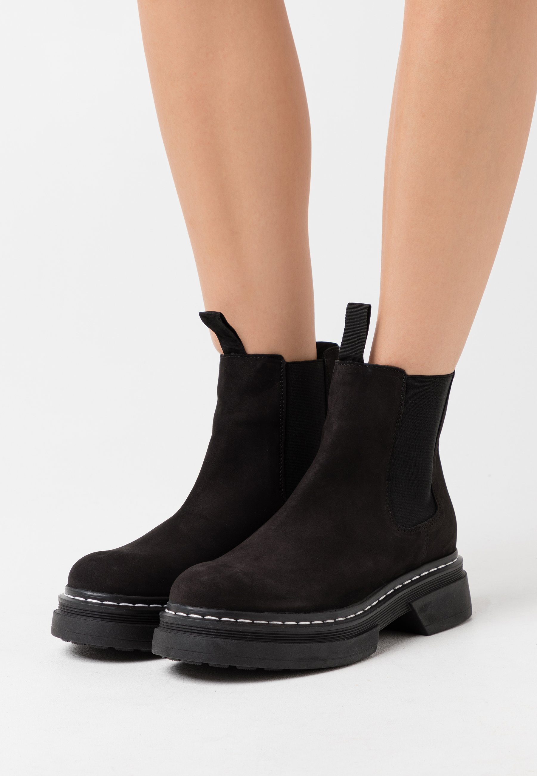zign chelsea boots