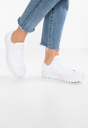 Baskets basses - white