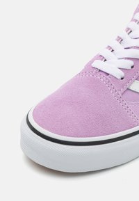 Vans OLD SKOOL UNISEX - Tenisice - color theory lupine