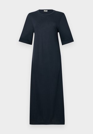 Mørkeblå, knælang kjole lavet af blødt stof. Har korte, brede ærmer og en rund halsudskæring. Enkel, uredigeret design.