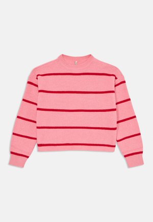 Rosa Strickpullover mit langen Ärmeln, Rundhalsausschnitt und horizontalen dunkelrosa Streifen über dem Körper und den Ärmeln.