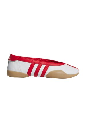 TAEKWONDO MEI BALLET W - Sneakers laag - cloud white   better scarlet   gum