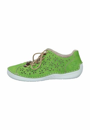 Scarpa casual verde in pelle con motivi floreali laserati, lacci beige e suola in gomma bianca. Presenta dettagli cuciti lungo i lati.