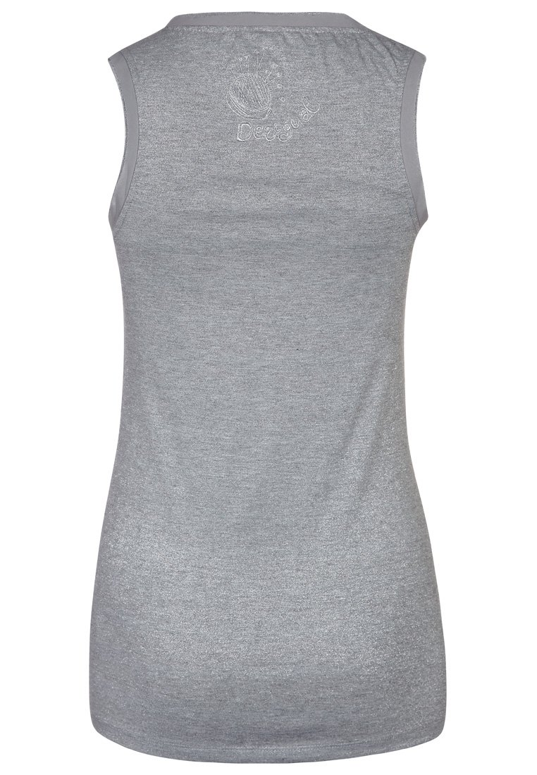 Camiseta sin mangas gris hecha de una tela suave y texturizada, con un escote redondeado y un sutil bordado decorativo en la parte posterior.