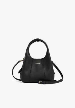 Borsa a mano in pelle nera con manico arrotondato, tracolla regolabile e dettagli in metallo dorato. Presenta una superficie testurizzata e cuciture sottili.