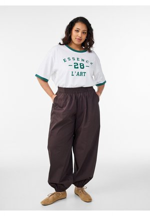 Zizzi BALLONHOSE MIT TASCHEN UND ELASTISCHEM BUND - Nohavice - braun