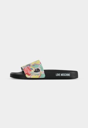 Schwarze Slides-Sandale mit farbig floral gemustertem Riemen und „LOVE MOSCHINO“-Logo auf Sohle und Riemen.