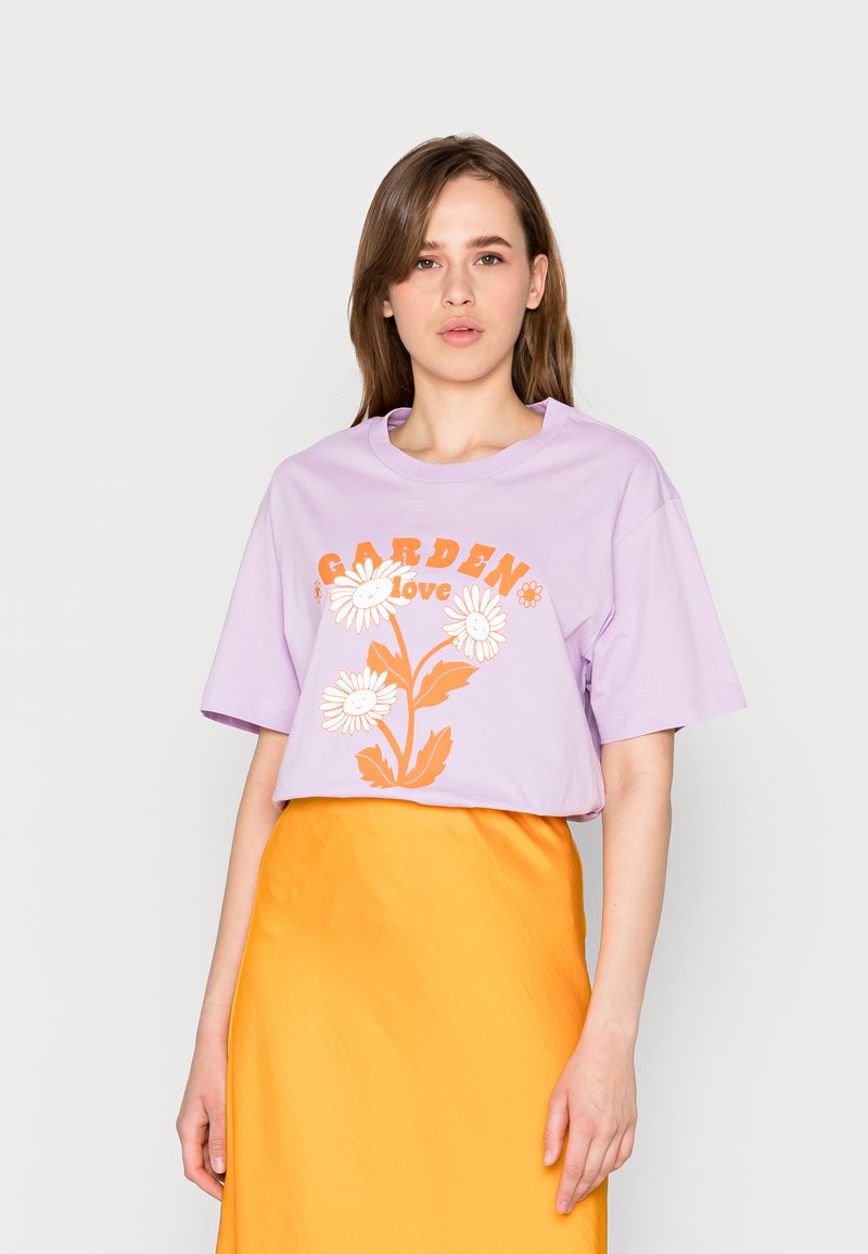 Monki T-shirt estampada - garden love