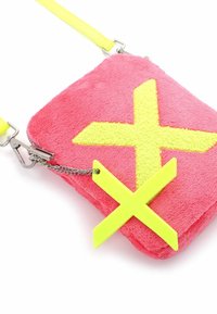 SURI FREY Borsa a tracolla - pink