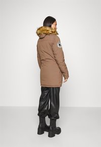 Alpha Industries POLAR JACKET - Casaco de inverno - taupe