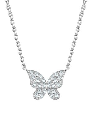 Strieborný náhrdelník s príveskom vo forme motýľa, zdobeným svetlými modrými kryštálmi. Ťažký reťazec pozostáva z prepojených oválnych článkov.
