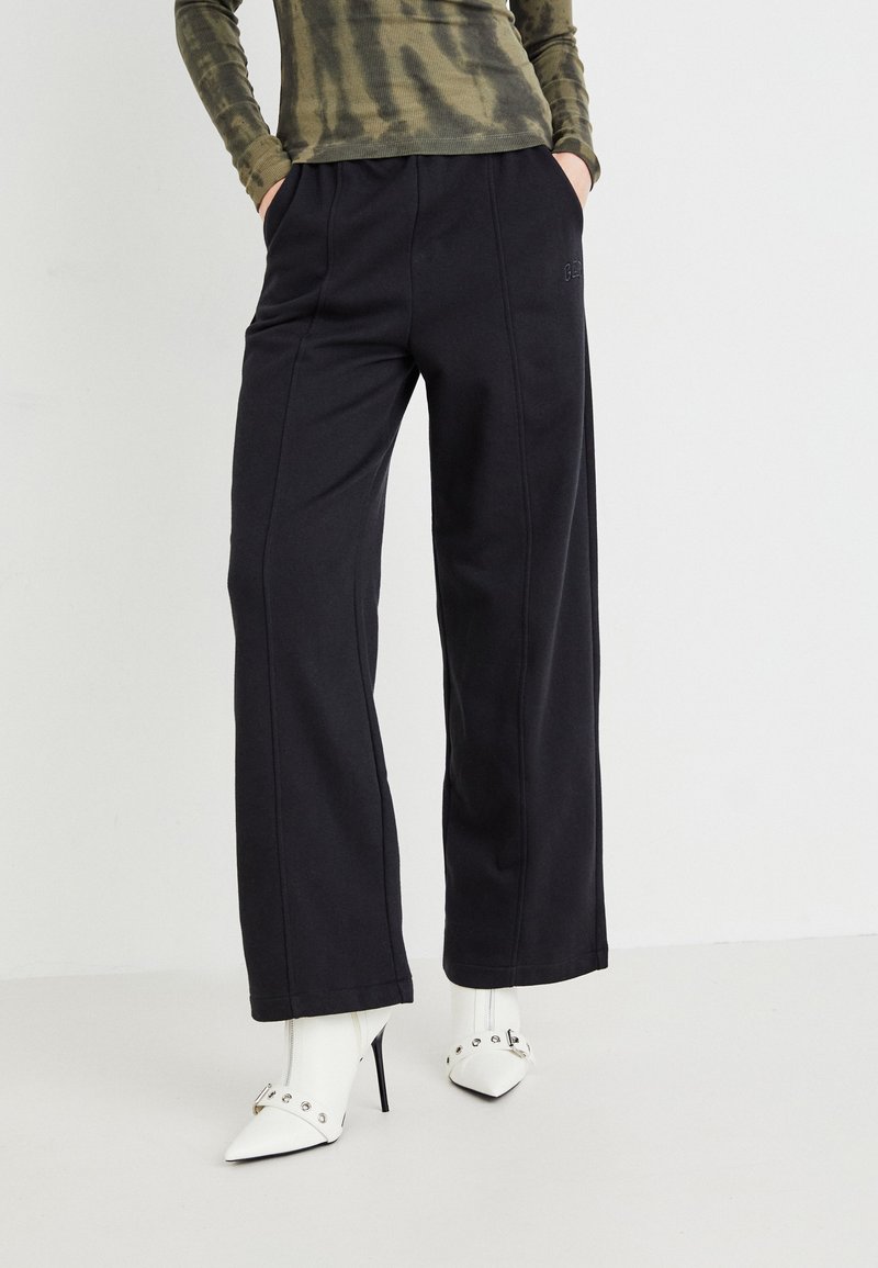 GAP PANT - Tepláky - true black