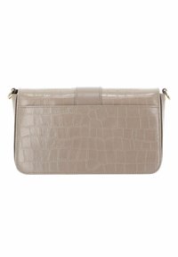 Clutch in finta pelle beige con impressione cocodrillo, di forma rettangolare, con una cucitura centrale e dettagli in metallo dorato. Superficie liscia e lucida.