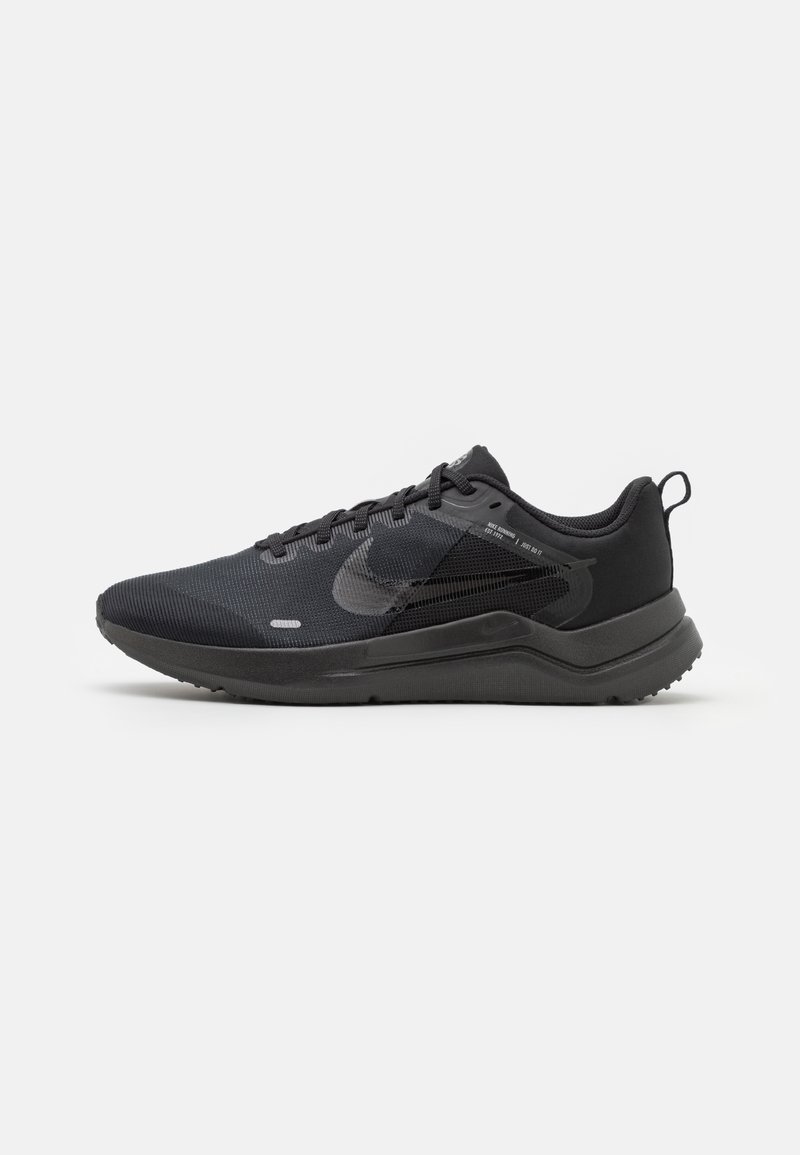 Nike Performance - DOWNSHIFTER 12 - Zapatillas de running neutras - black/dark smoke grey/particle grey, Ampliar