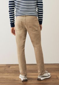 Next AUTHENTIC - Blugi conici - wheat